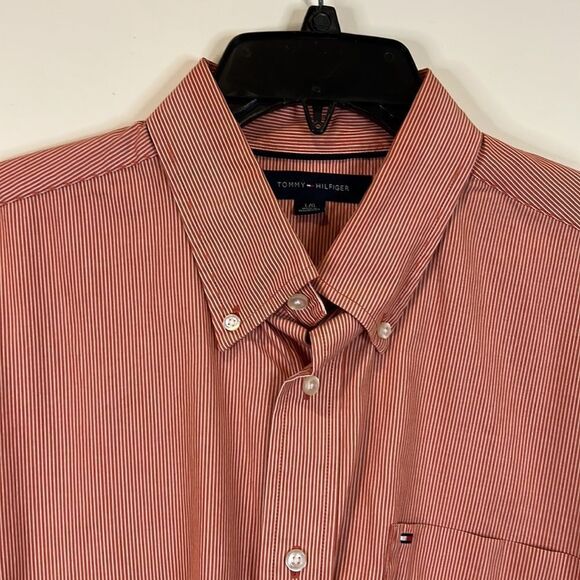 Tommy Hilfiger Red & White Small Stripe Button Down Dress Shirt - Size Large - Picture 1 of 11